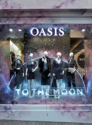 Oasis | To The Moon and Back